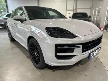 Porsche Cayenne Coupe S E-Hybrid HUD