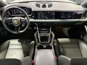Porsche Cayenne Coupe S E-Hybrid HUD