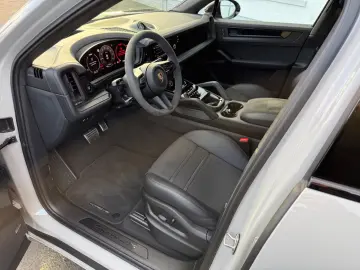 Porsche Cayenne Coupe GTS/BFD/Alu22/AHK