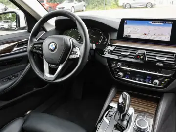 BMW 520 d xDrive Luxury Line