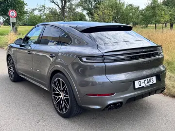 Porsche Cayenne Coupe GTS 22