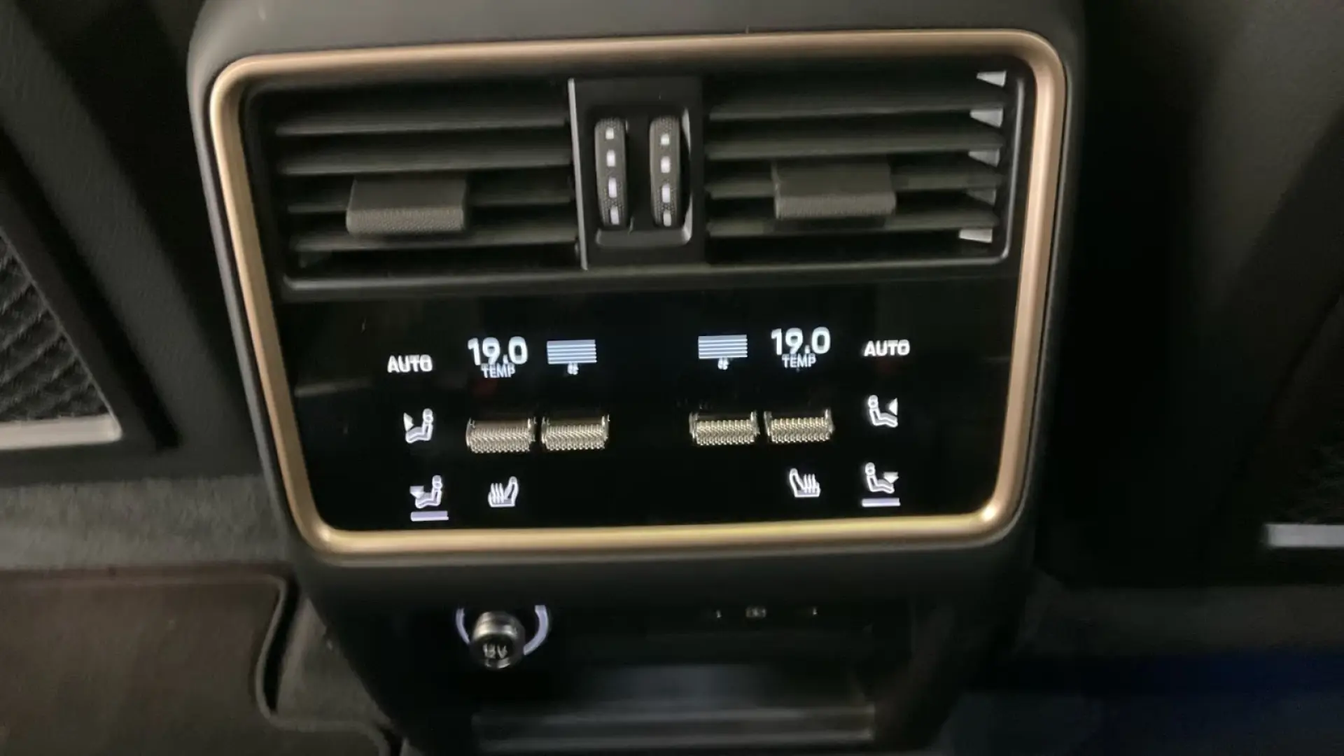 Porsche Cayenne * CoupeS * Individual * 3xTV
