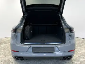 Porsche Cayenne Coupe Turbo E-Hybrid °AHK