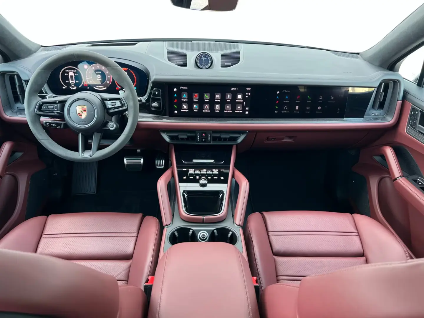 Porsche Cayenne GTS Coupé /MY2026 /Carbon/