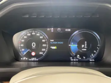 Volvo XC90 XC 90 T8 AWD Plus Plug-in luminos