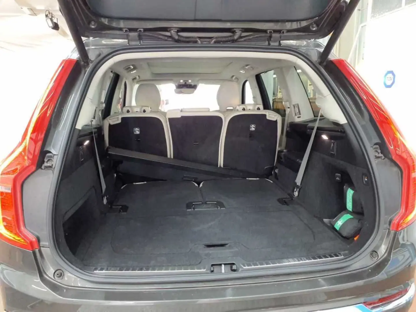 Volvo XC90 XC 90 T8 AWD Plus Plug-in luminos