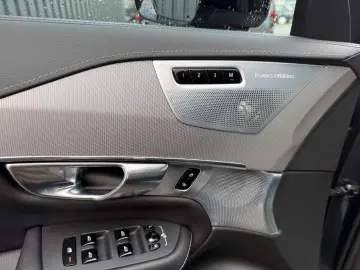 Volvo XC90 XC 90 XC90 R Design AWD