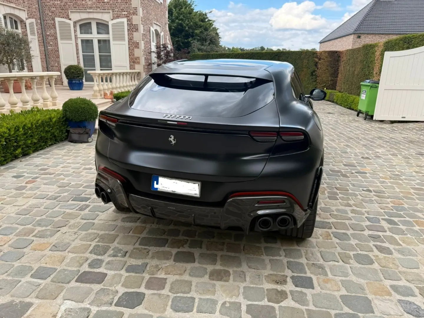 Purosangue V12 DCT 4WD ATELIER