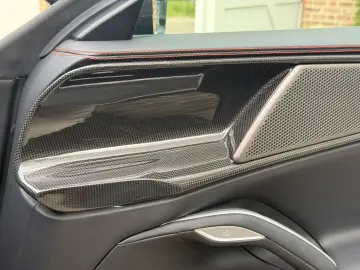 Purosangue V12 DCT 4WD ATELIER