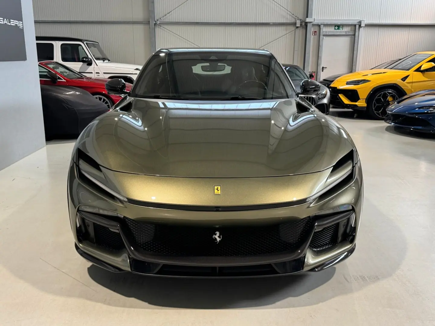 Purosangue V12 Carbon Lift Pano Verde Masoni