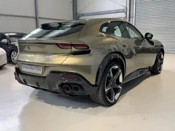 Purosangue V12 Carbon Lift Pano Verde Masoni