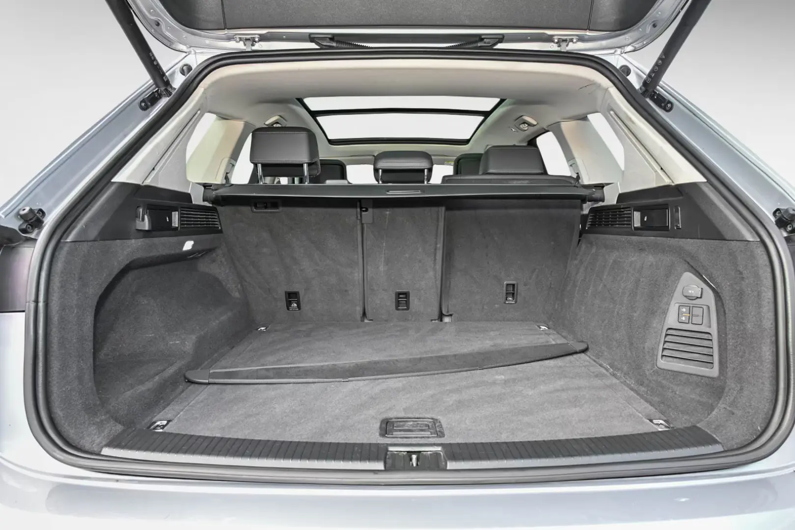 Volkswagen Touareg 3.0 TDI 4MOTION Masaj Tiptronic