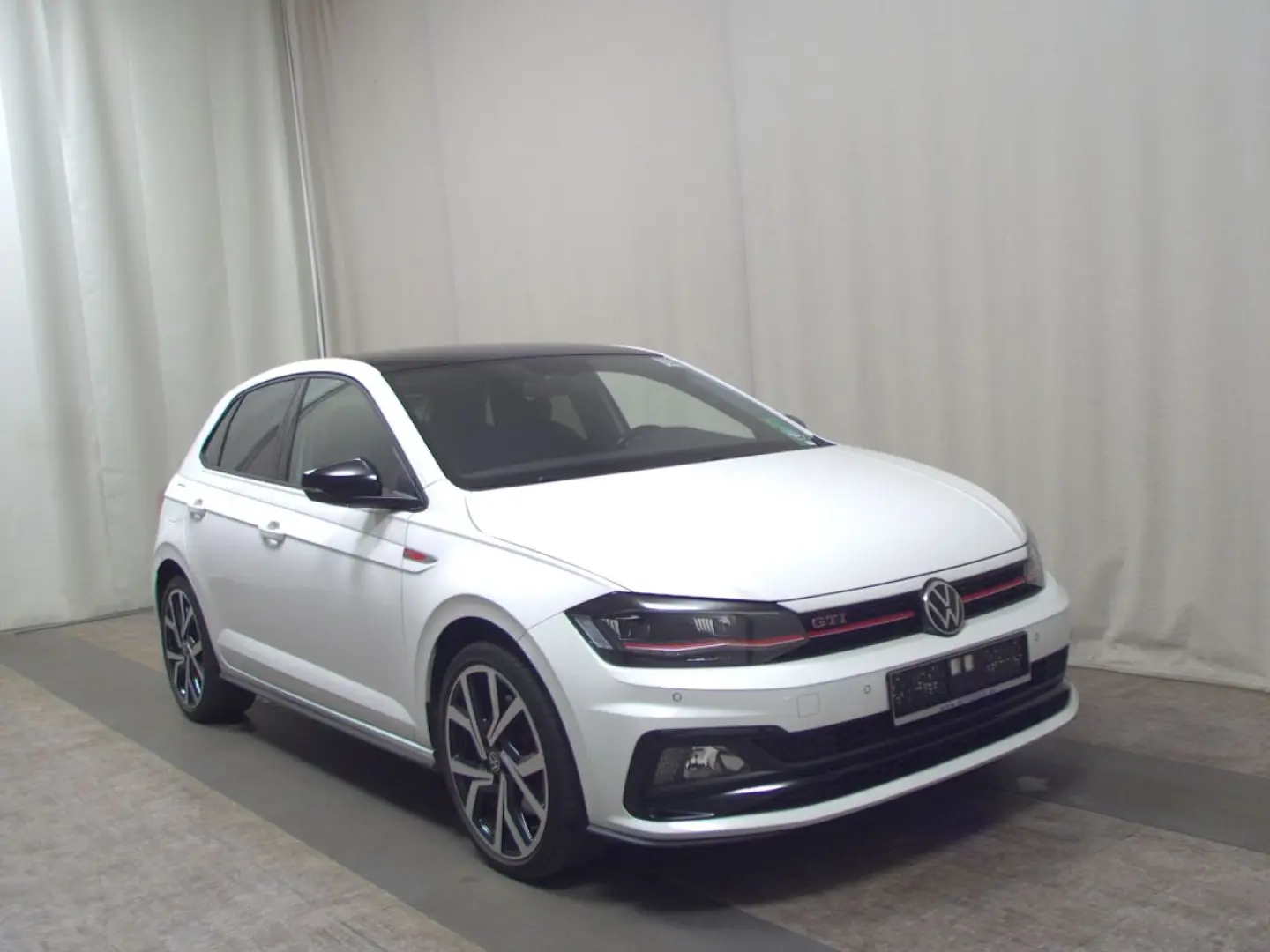 Polo VI 2.0 TSI GTI Navi LED AUT DynLicht SHZ