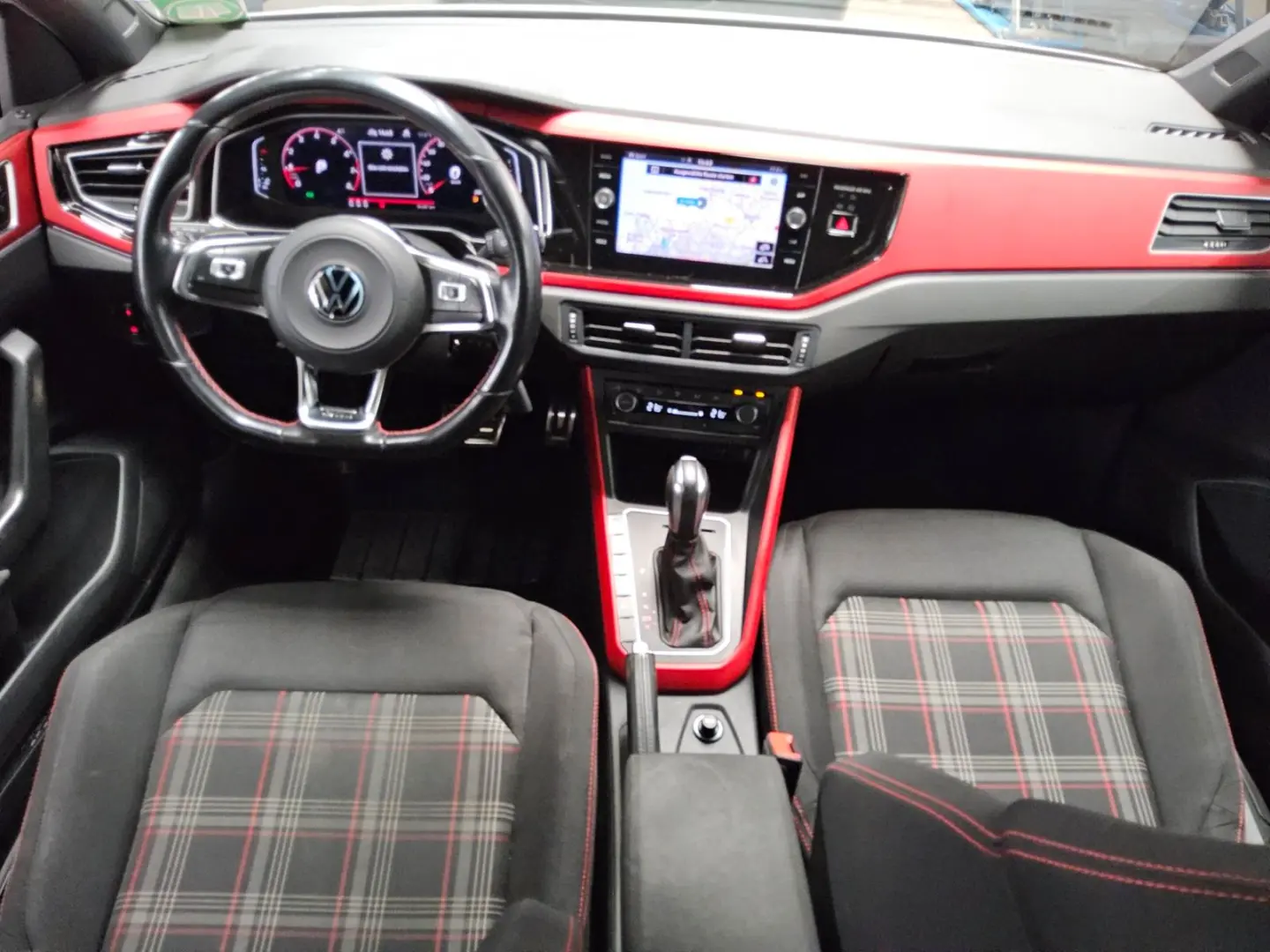 Polo VI 2.0 TSI GTI Navi LED AUT DynLicht SHZ