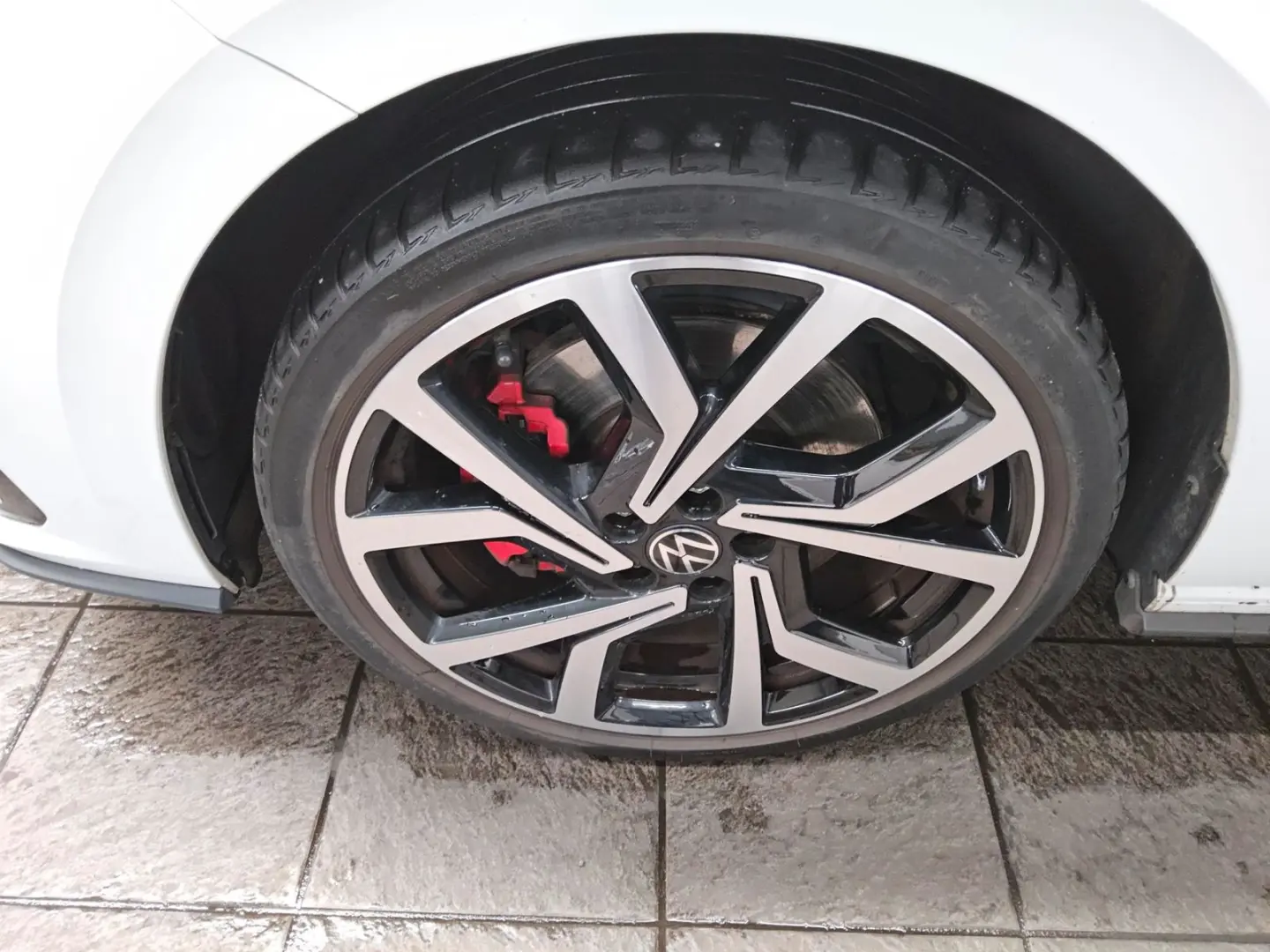 Polo VI 2.0 TSI GTI Navi LED AUT DynLicht SHZ