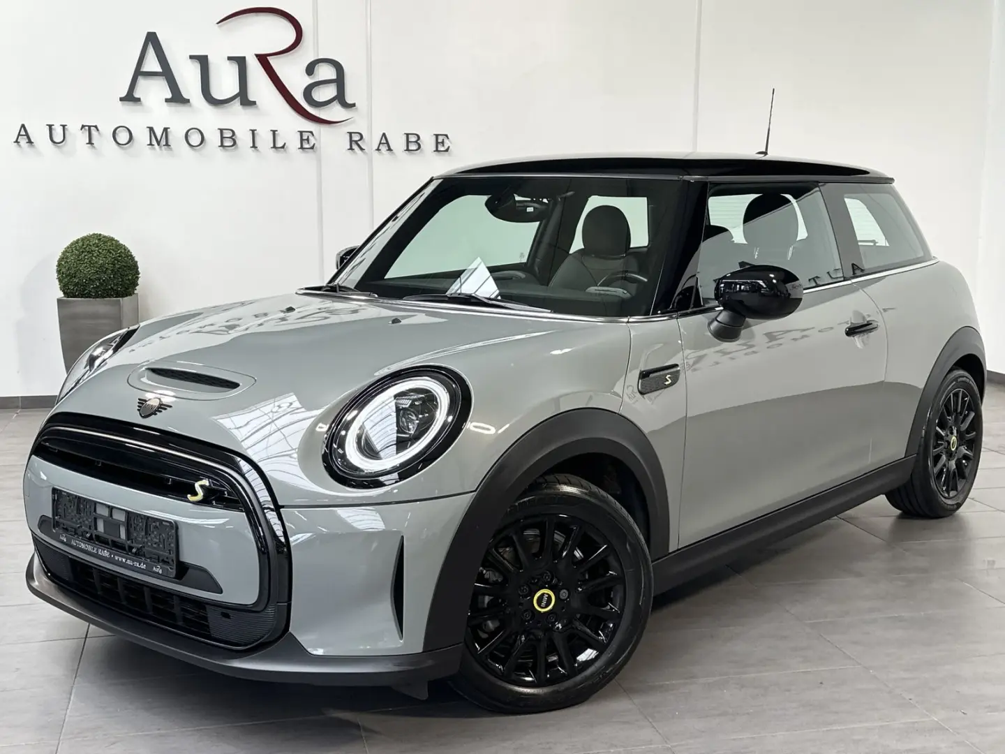 Cooper SE Classic Trim Black NAV+LED+PP+SHZ+1HD