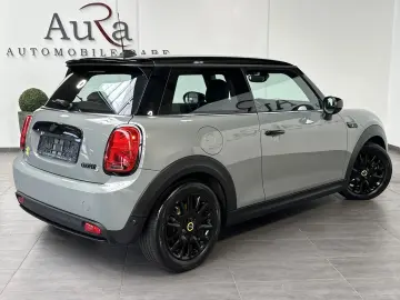 Cooper SE Classic Trim Black NAV+LED+PP+SHZ+1HD