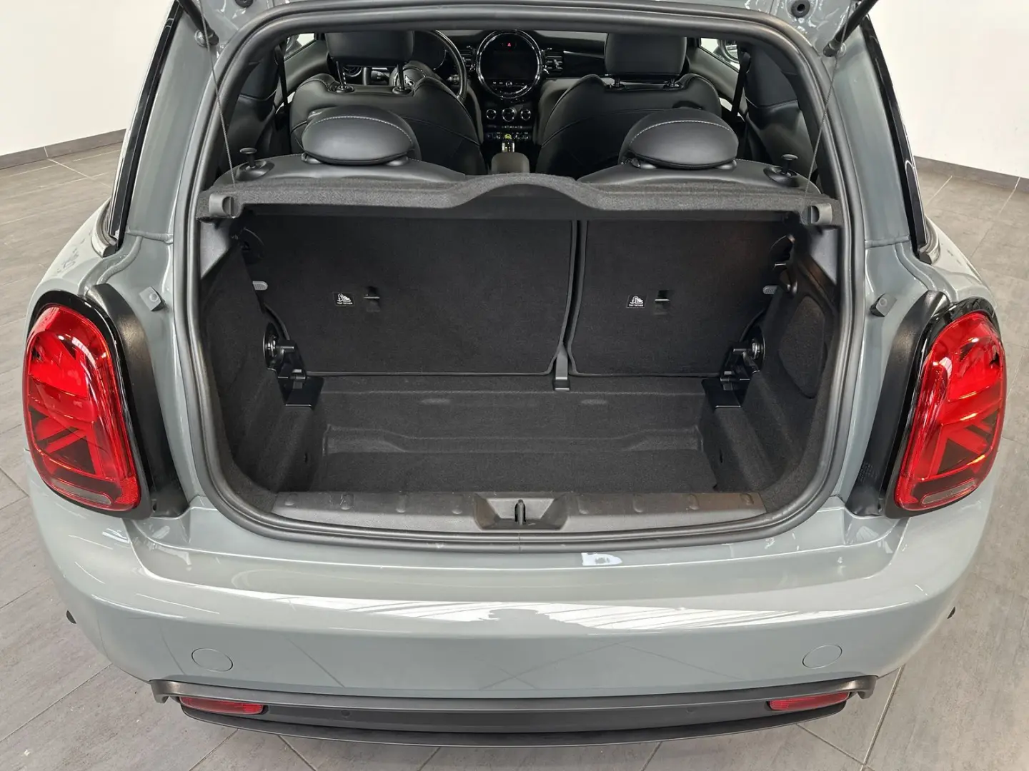Cooper SE Classic Trim Black NAV+LED+PP+SHZ+1HD