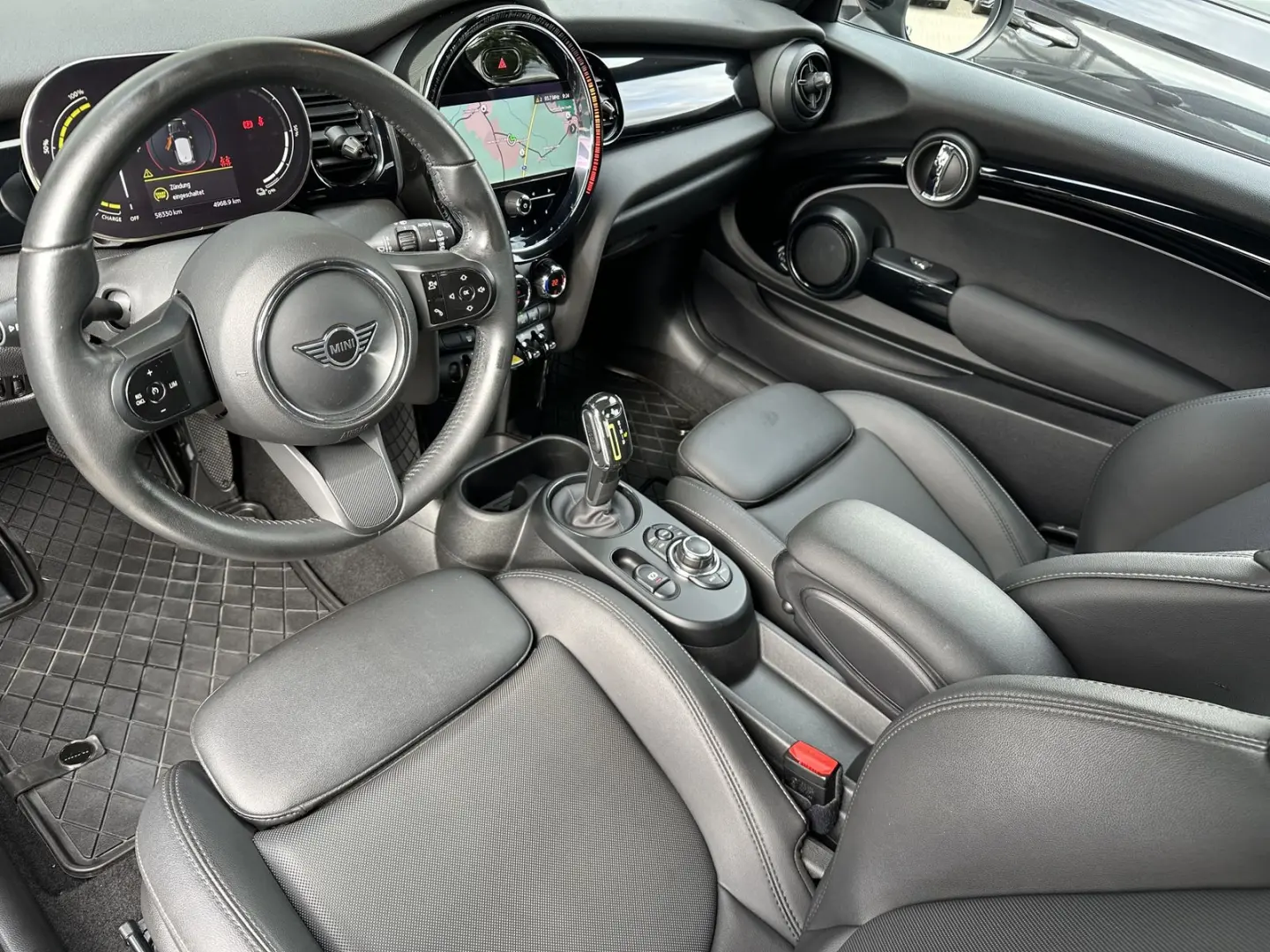 Cooper SE Classic Trim Black NAV+LED+PP+SHZ+1HD