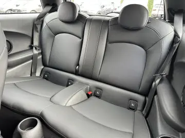 Cooper SE Classic Trim Black NAV+LED+PP+SHZ+1HD