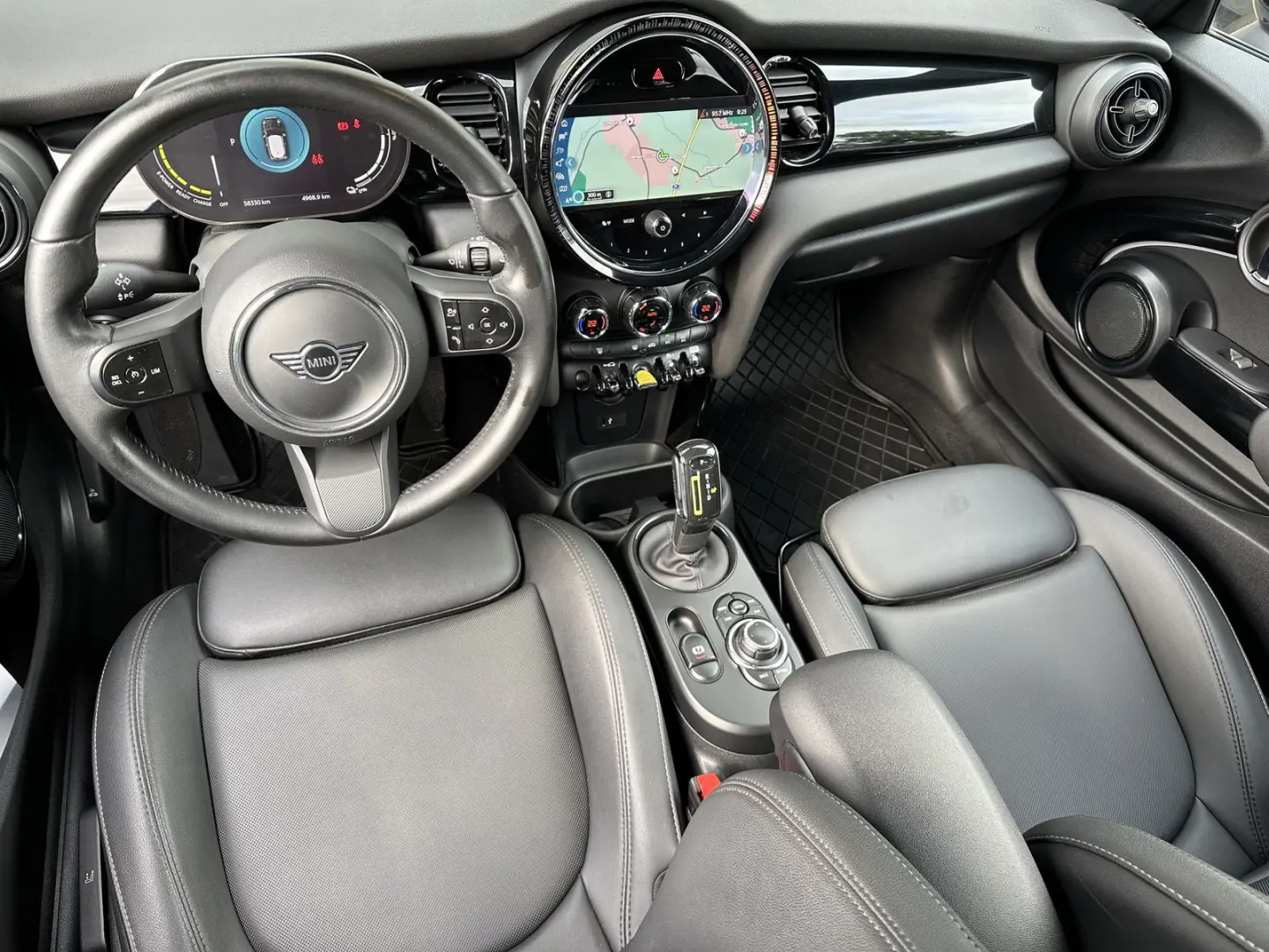 Cooper SE Classic Trim Black NAV+LED+PP+SHZ+1HD