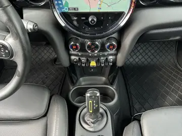 Cooper SE Classic Trim Black NAV+LED+PP+SHZ+1HD