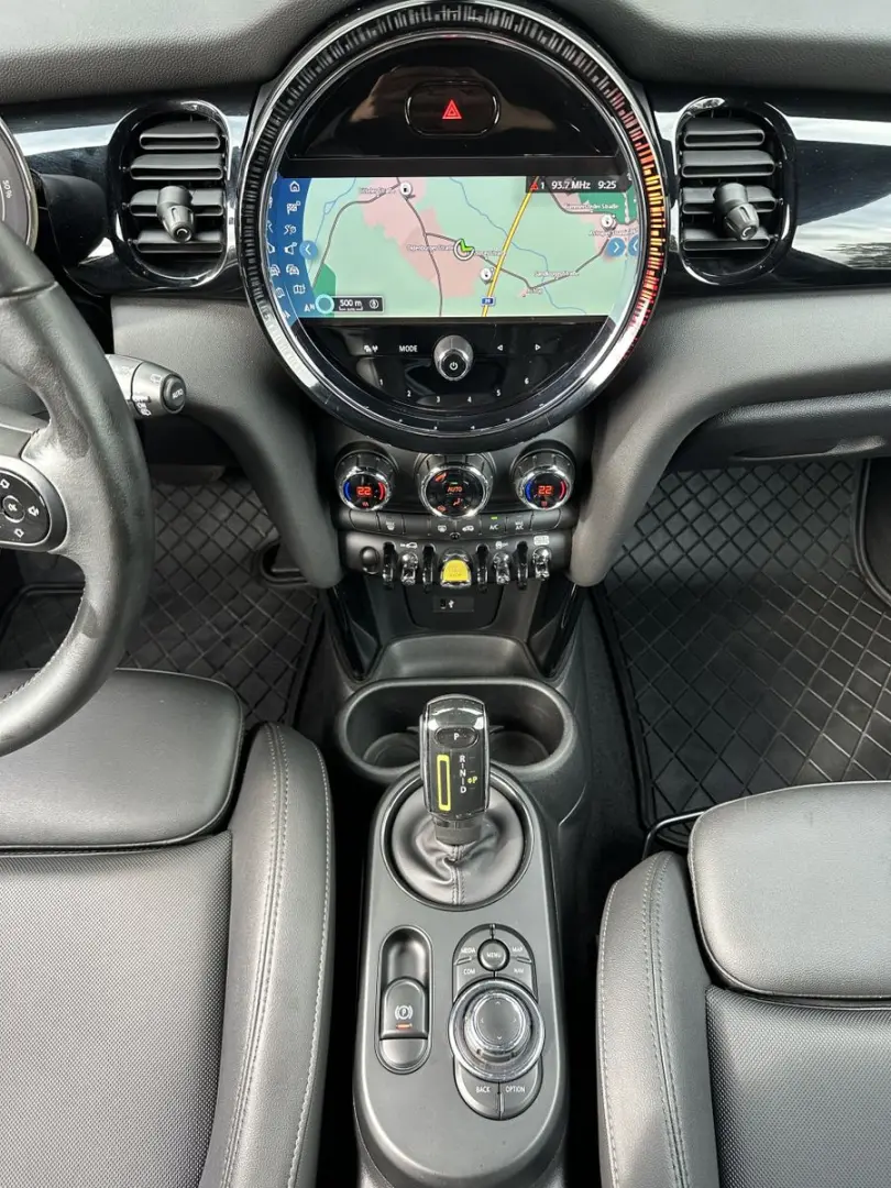 Cooper SE Classic Trim Black NAV+LED+PP+SHZ+1HD
