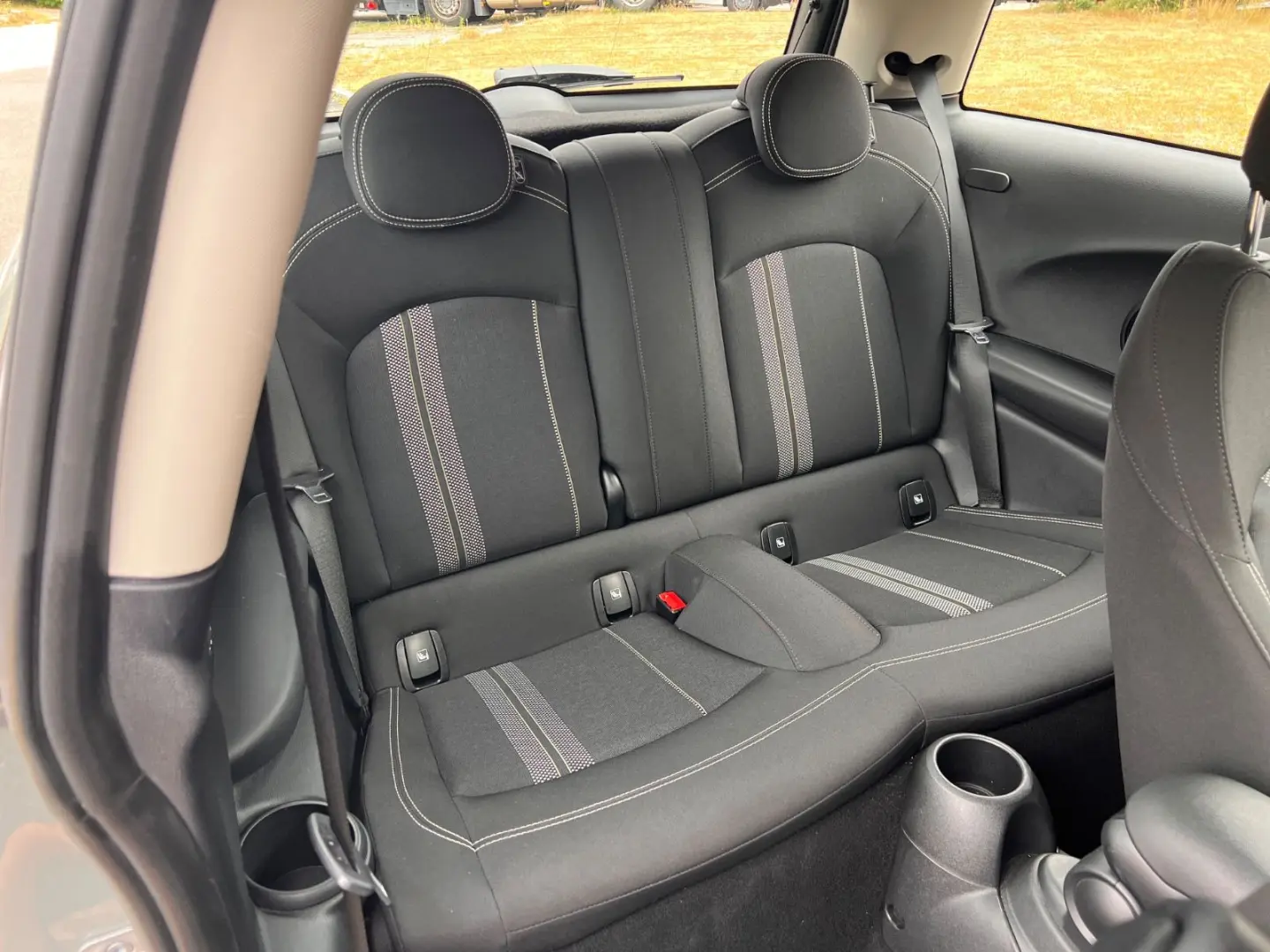 Cooper SE Essential Trim, Keyless-Go, PDC, SHZ,.