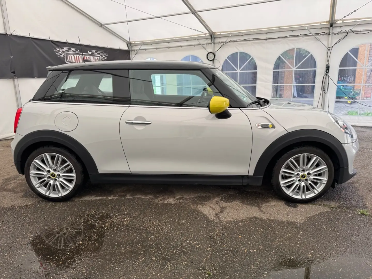Cooper SE Trim /Kamera/Navi/Fernlichtaut./1.Hand
