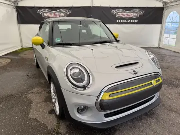 Cooper SE Trim /Kamera/Navi/Fernlichtaut./1.Hand