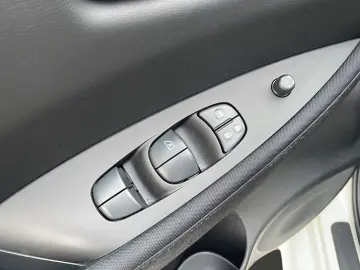 Leaf ACENTA 40 kWh (*ANDROID/APPLE CARPLAY*)