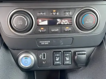 Leaf ACENTA 40 kWh (*ANDROID/APPLE CARPLAY*)