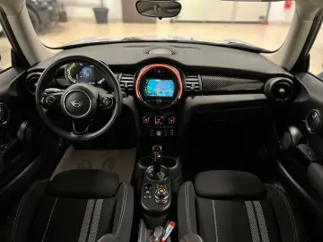 CooperSE/Aut/Navi/LED/SportStz/AppleC/TrimS