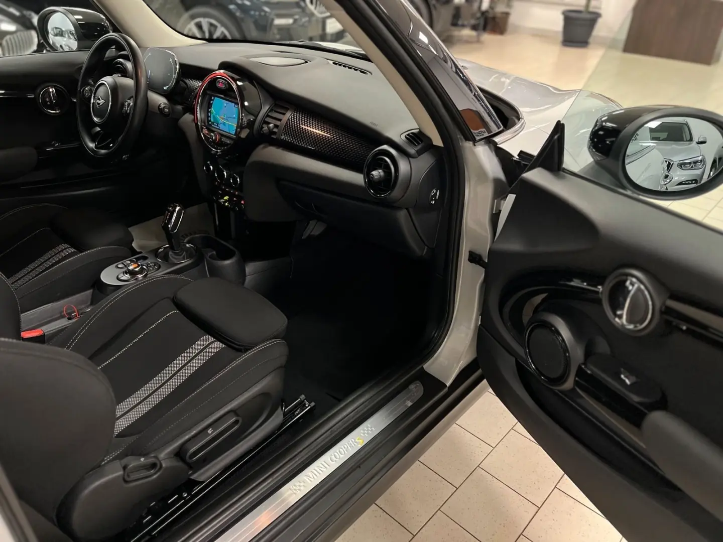 CooperSE/Aut/Navi/LED/SportStz/AppleC/TrimS