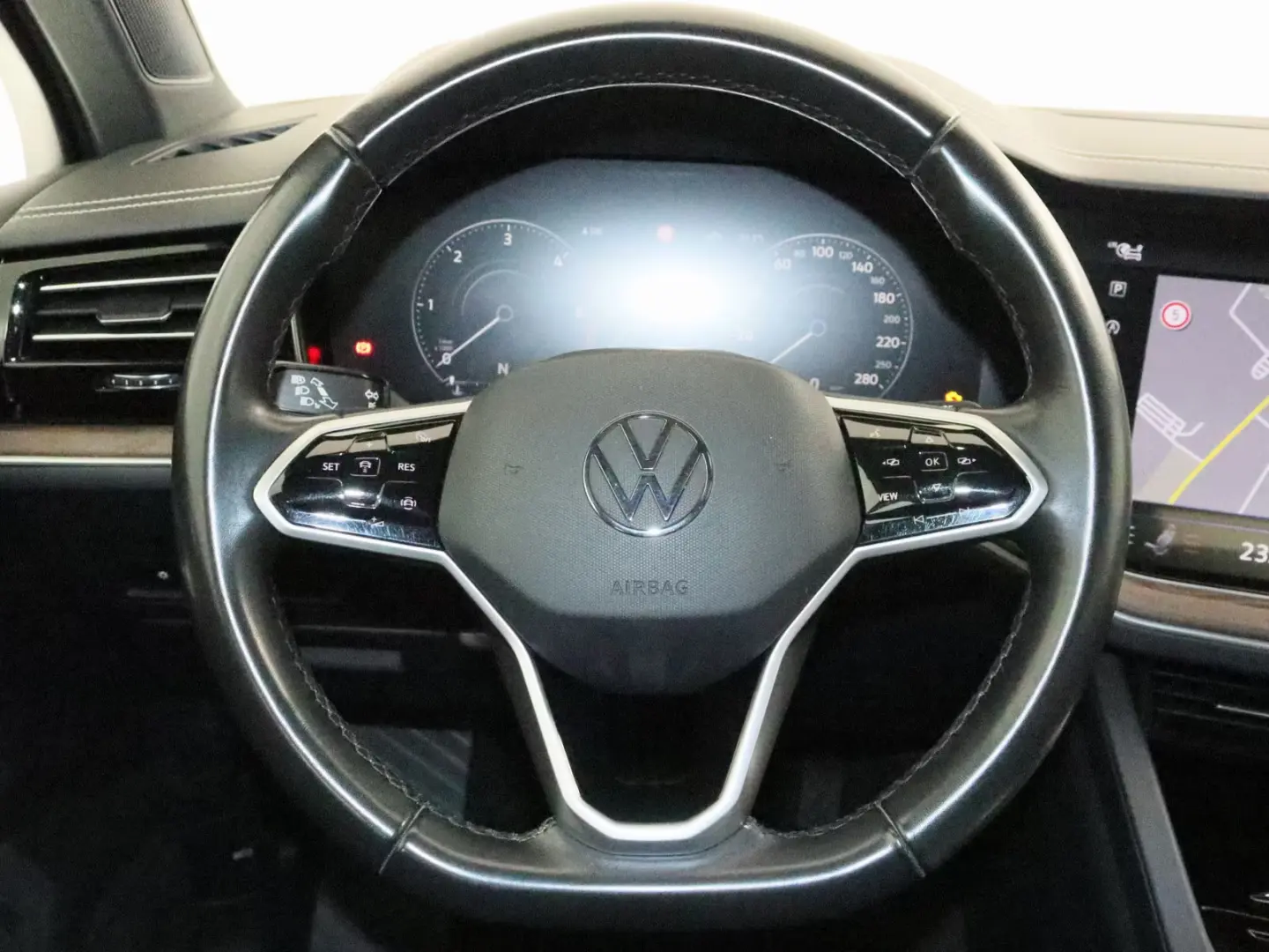 Volkswagen Touareg 3.0 V6 TDI Atmosphere AHK 360°