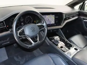 Volkswagen Touareg 3.0 V6 TDI Atmosphere AHK 360°