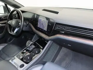 Volkswagen Touareg 3.0 V6 TDI Atmosphere AHK 360°