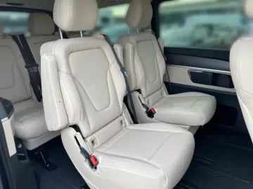 V 300 d long 4x2 *AMG*Avantgarde*Night*AHK*Navi