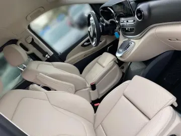 V 300 d long 4x2 *AMG*Avantgarde*Night*AHK*Navi