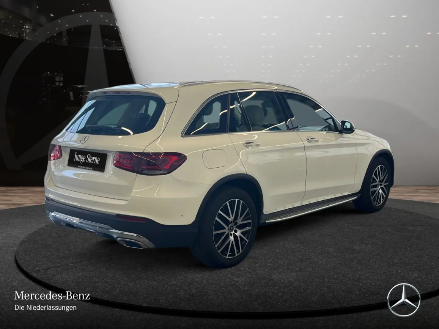 GLC 220 d 4M FAHRASSIST/AHK/BURMEST/HUD/HIGH-END