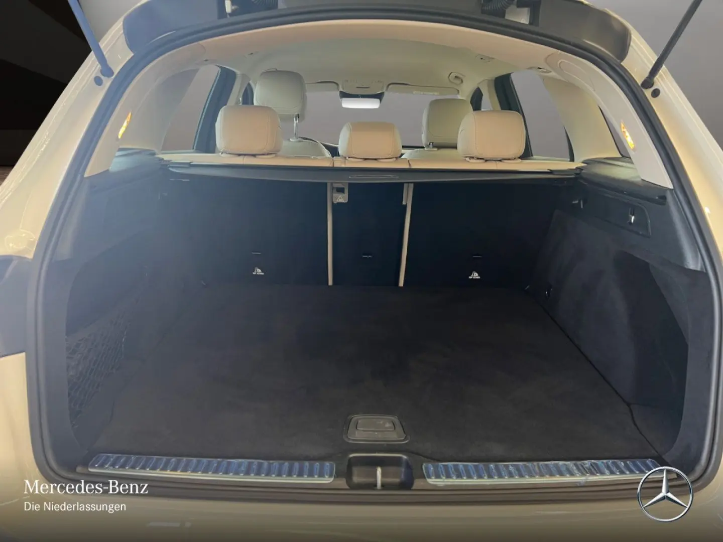 GLC 220 d 4M FAHRASSIST/AHK/BURMEST/HUD/HIGH-END