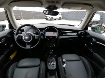 Cooper SE Trim Panoramadach Sitzheizung PDC