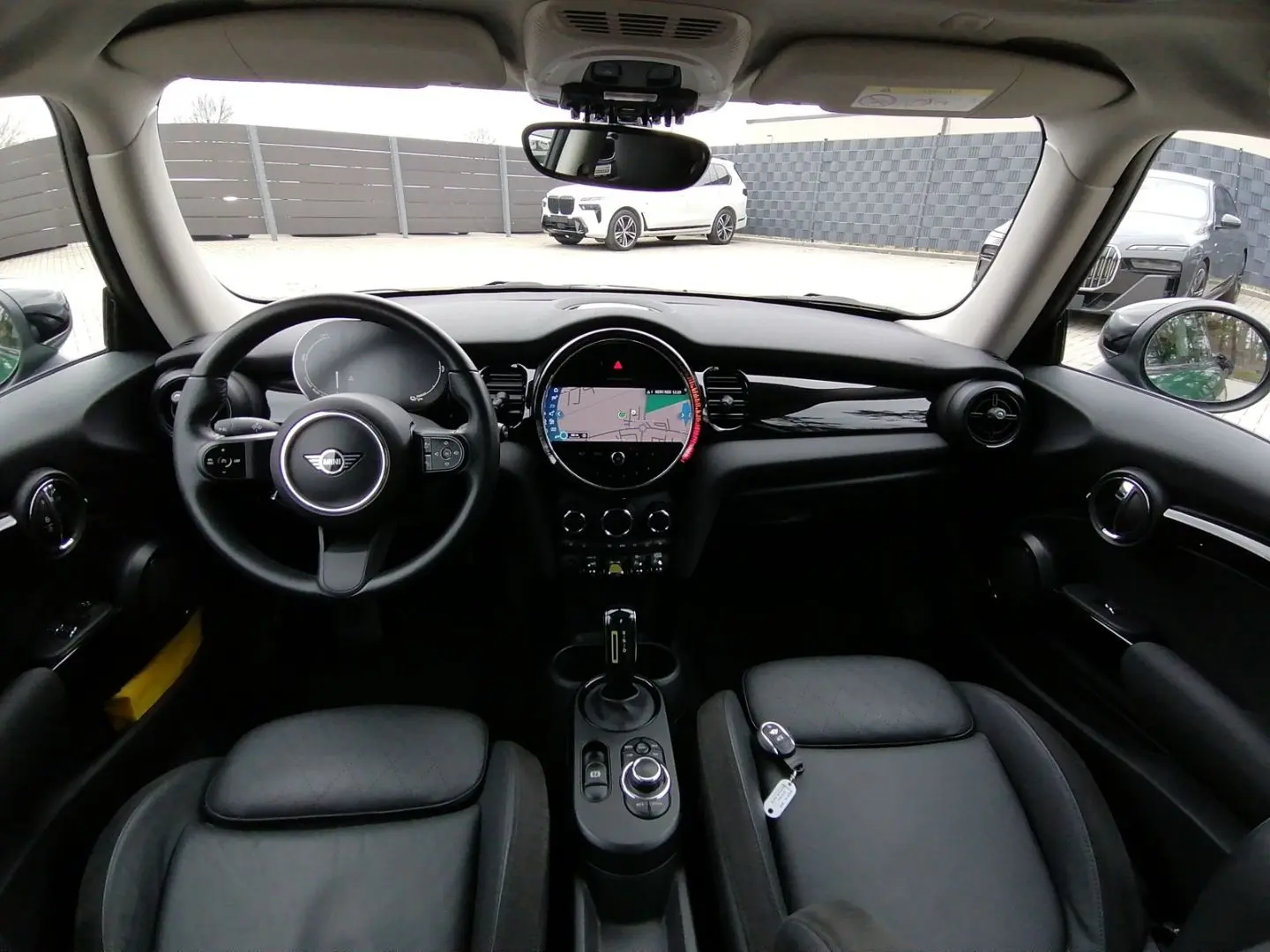 Cooper SE Trim Panoramadach Sitzheizung PDC