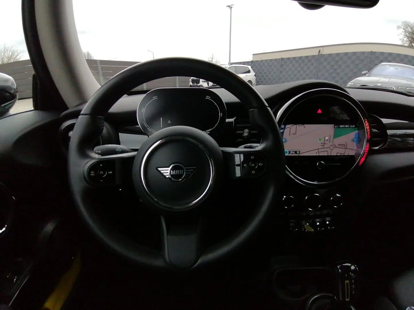 Cooper SE Trim Panoramadach Sitzheizung PDC