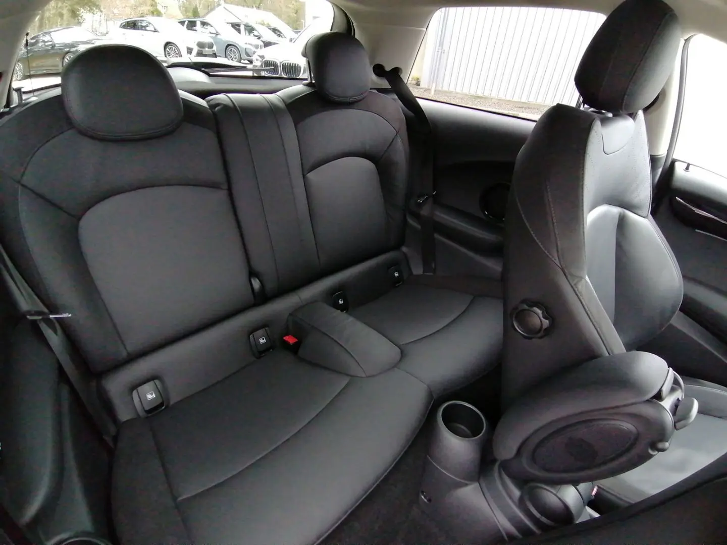 Cooper SE Trim Panoramadach Sitzheizung PDC