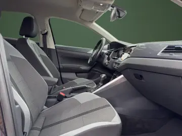 Polo VI R-Line/LED/DSG/digCockpit/Navi/mtl.138,-