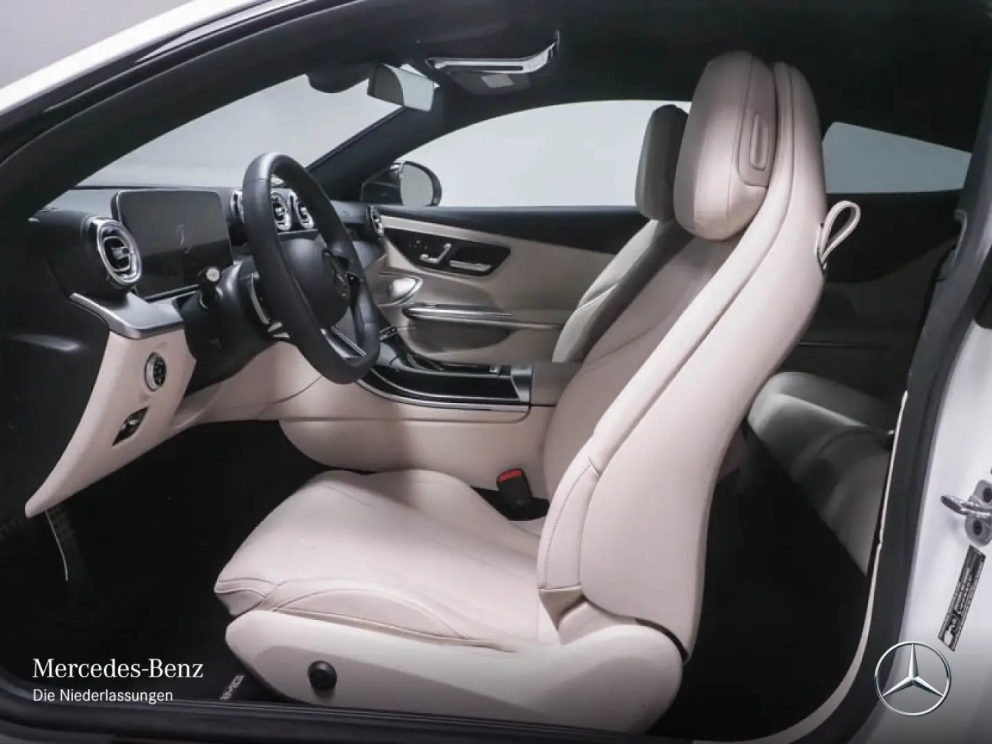CLE 220 d Cp. AMG Adv.+/PANO/NIGHT/20
