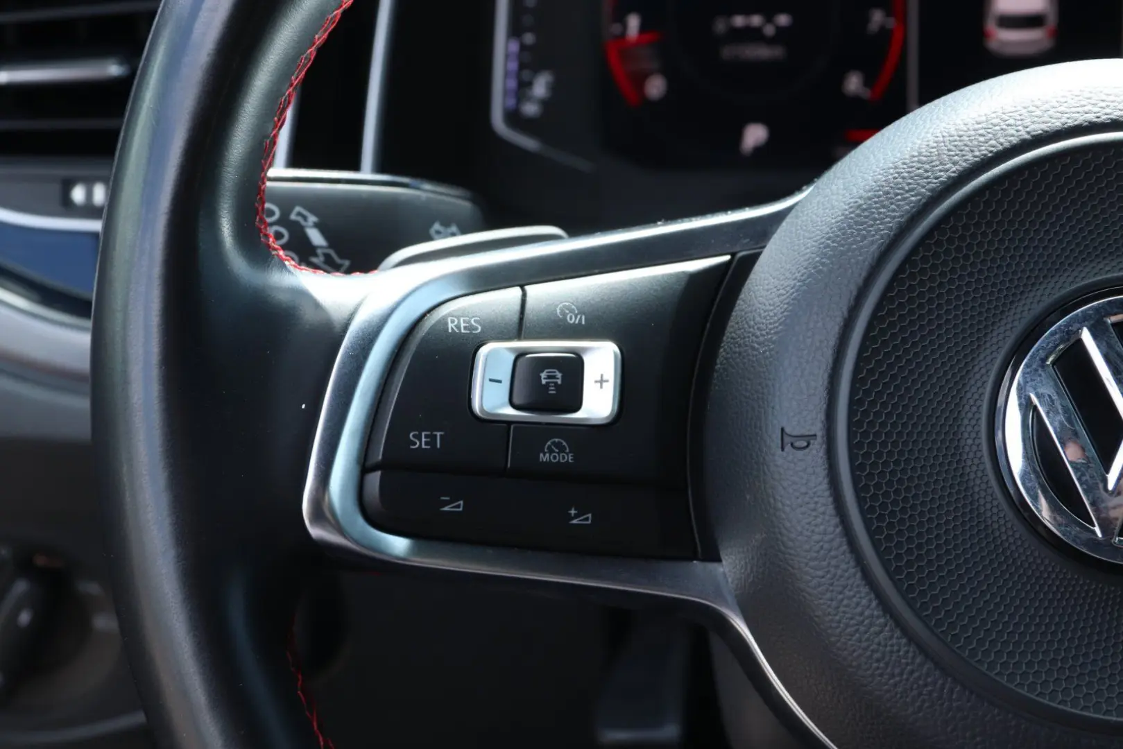 Polo GTI 2.0 TSI DSG ACC*LED*NAV*SHZ*dig.Cockpit