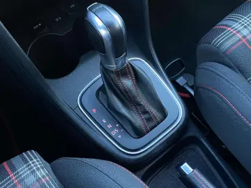 Polo GTI DSG+Sport-Select+LED+PDC+SH...Garantie