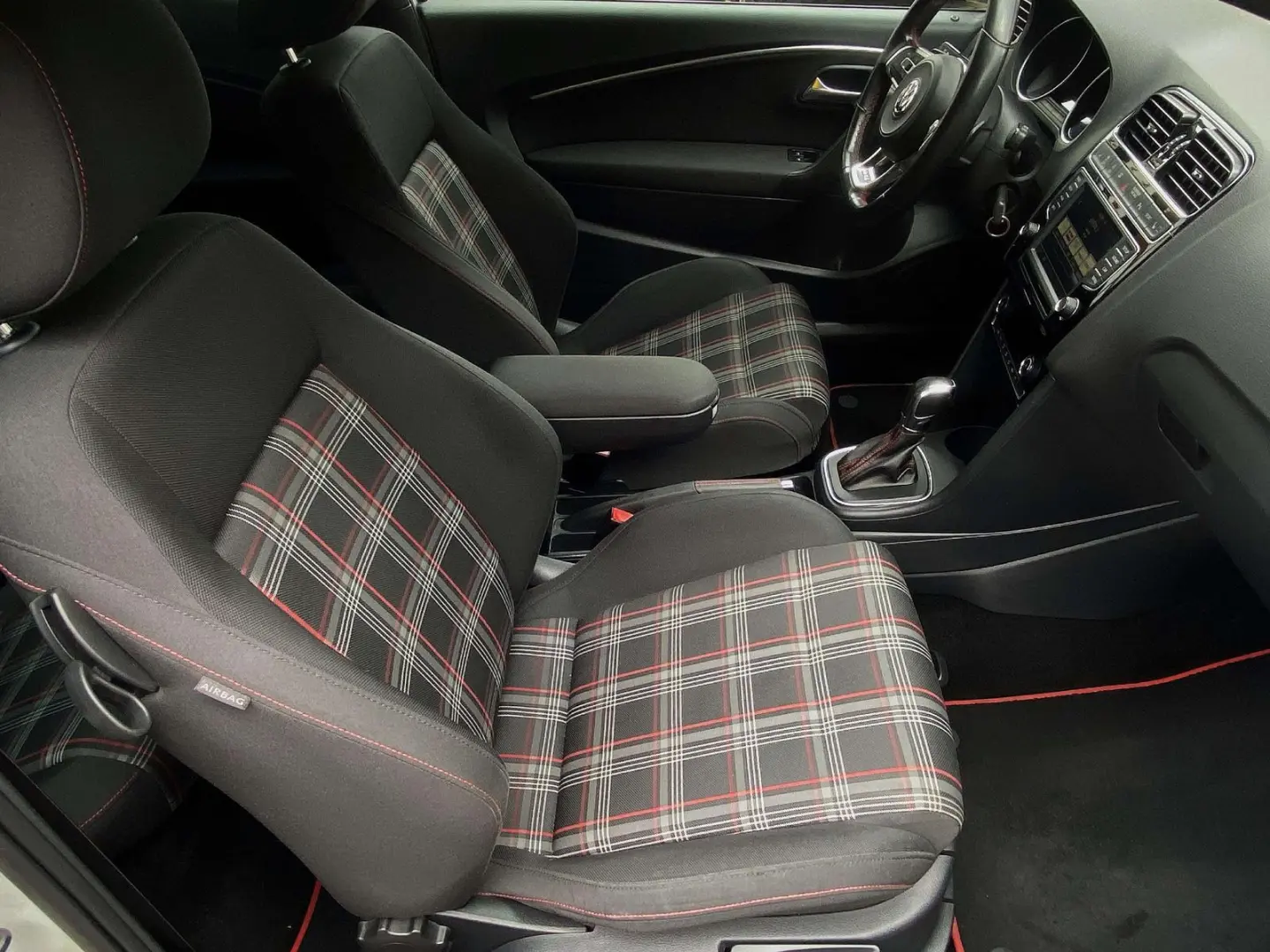 Polo GTI DSG+Sport-Select+LED+PDC+SH...Garantie